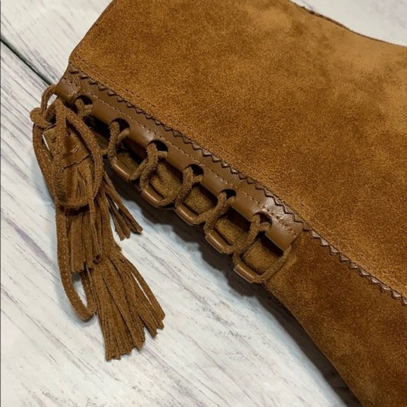 Michael Kors Collection Odile Suede Ankle Boot NEW Size 6.5 - Picture 2 of 7